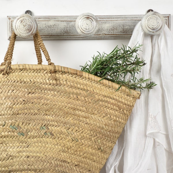 Ancien porte manteau en bois peint blanc avec 3 pateres