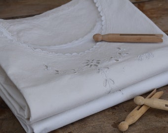 French linen nightgown : Monogram FA hand embroidered - Women's clothing vintage