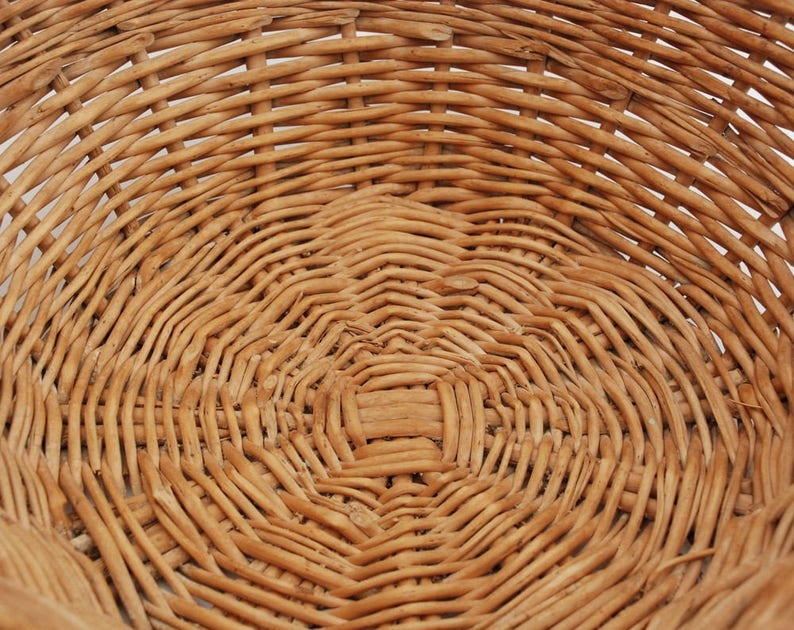 Wicker baker basket vintage : Round bread storage for farmhouse and country kitchen decor image 10