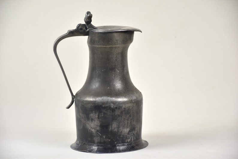 Vintage pewter pitcher with lid for home decor : Ornament for painter Spouted pot with acorn pattern image 2