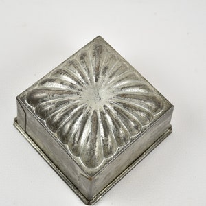 Ancien moules à gateaux carrés en fer : Patisserie et décoration cusine rustique image 9
