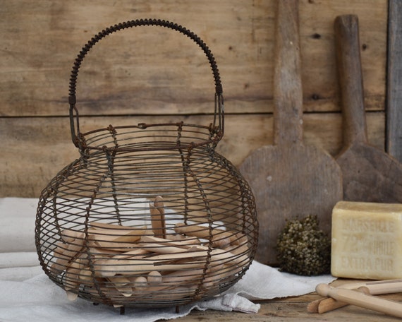 Vintage Egg Basket, Salad Spinner Metal, Kitchen Storage, Wall Hanging,  Home Decor Farmhouse 