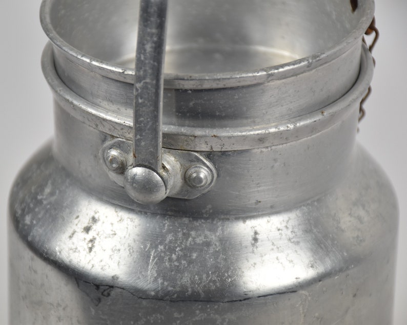 Ancien pot à lait ou laitière en aluminium avec couvercle, Bourgeat image 9