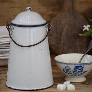 Small white Enamel Milk Can for farmhouse kitchen Decor - French kitchenware - Country style vintage