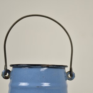 Blue enamelware milk can, Vase metal, Kitchen utensil holder, Farmhouse home decor vintage image 9