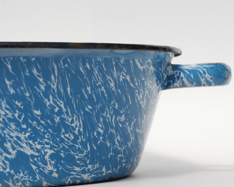 Vintage marbled blue enamel bowl, Kitchen and bathroom storage, Outdoor planter pot image 8