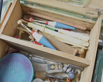Ancienne Boîte à Outils Ou De Pêche En Métal à Plateau Unique Vert