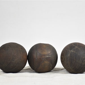 Vintage wooden balls Petanque boules Gift for men Set of three image 3