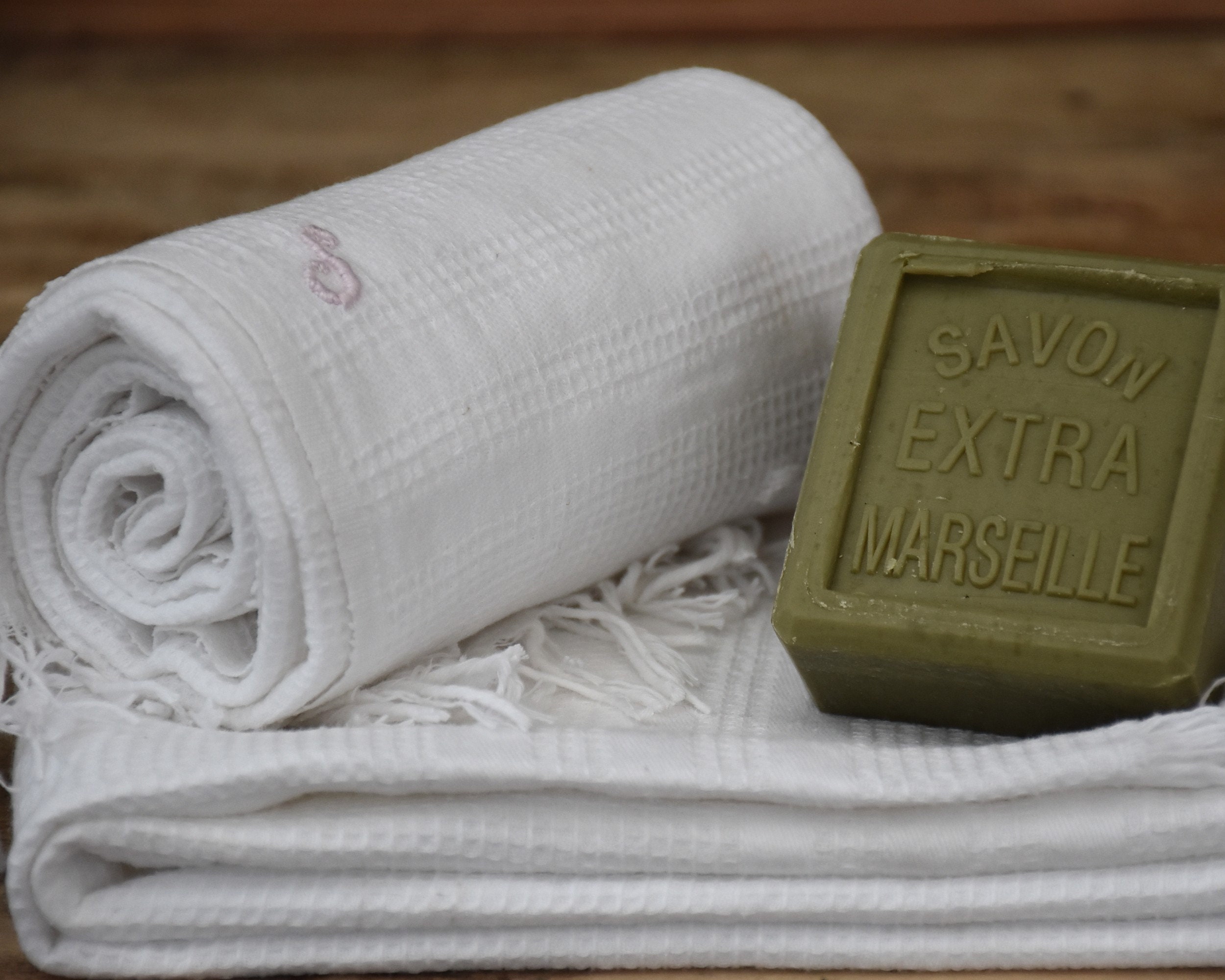 Anciennes Serviettes de Toilette en Coton Blanc Nid d'abeille Pour La Salle Bain.