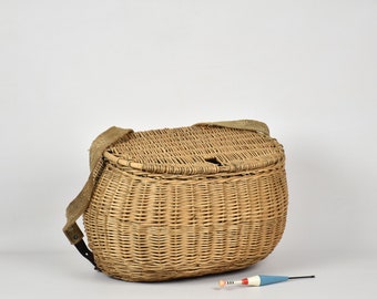Rattan backpack antique  Wicker basket for fishing  gathering and decorative storage