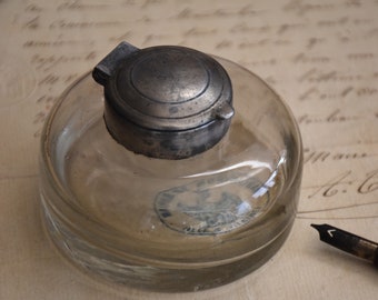 Clear glass inkwell with lid : Vintage French desk dccessories - Vintage gift for writer