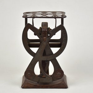 Antieke jugendstil brievenweger: koloniaal kantoordecor