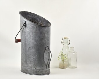 Galvanized coal bucket : Porch planter - Metal vase - Patio decorative storage