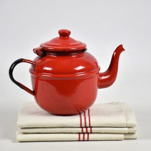 Small Red Enamel Tea Pot Kettle Black Trim Retro Farmhouse Kitchen Decor