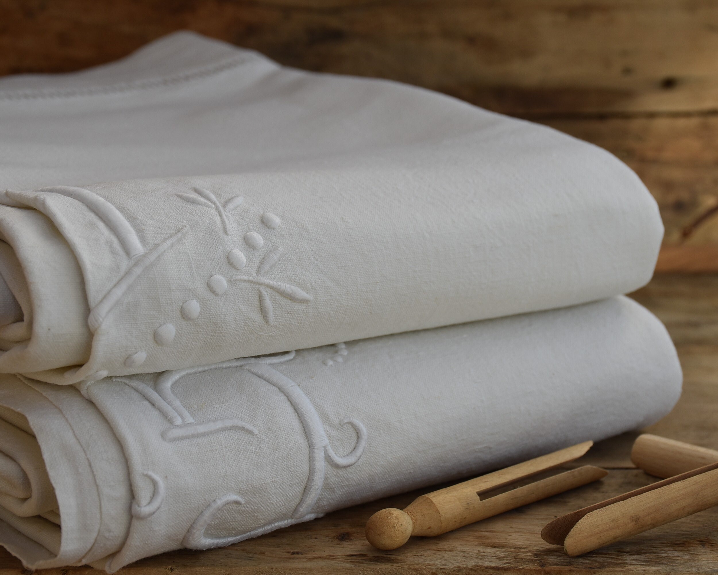 Ancien Grand Drap Plat en Lin et Coton, Bordure Ajourées Monogramme Gb Brodé