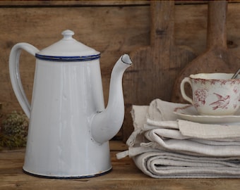 Small white enamel coffee pot vintage : French country kitchen decor