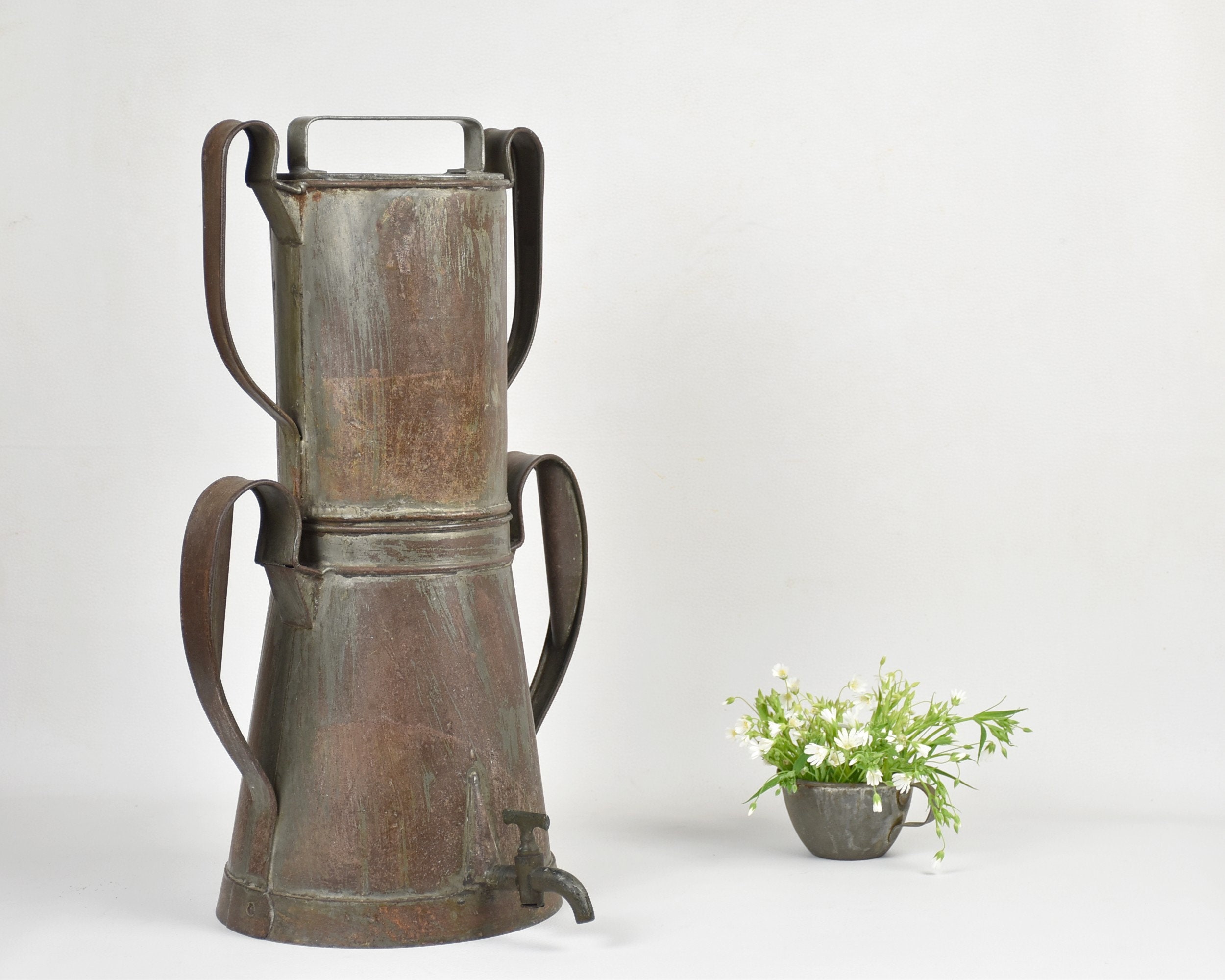 Ancienne Très Grande Cafetière Pour Collectivité, Décoration Cuisine, Bar et Restaurant, Hauteur 45c