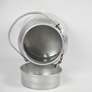 Ancien pot à lait ou laitière en aluminium avec couvercle, Bourgeat image 6