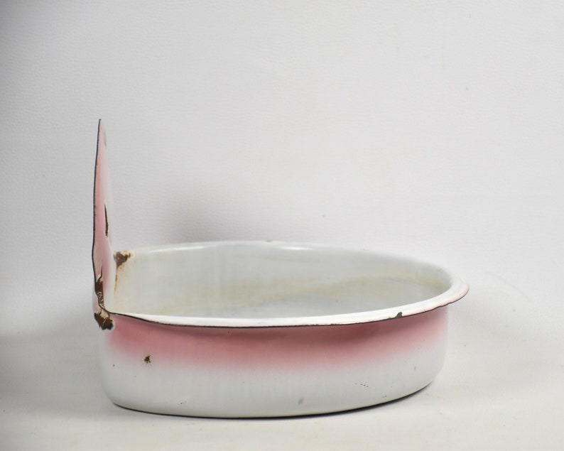 Vintage white and pink enamel wall fountain, Outdoor sink, Garden planter, Bathroom, kitchen and laundry decor image 3