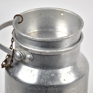 Ancien pot à lait ou laitière en aluminium avec couvercle, Bourgeat image 8