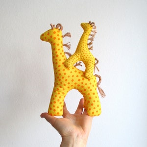 Giraffe with baby, giraffe toy set image 1