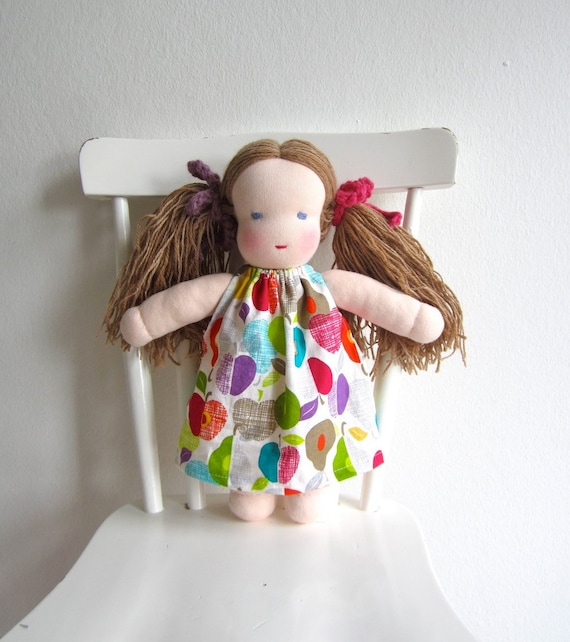 ウォルドルフ人形 白い髪の女の子 ウォルドルフ人形白い髪の女の子