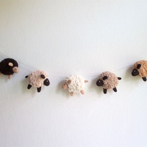 Sheep garland, garland with sheep, garland for nursery, beige nursery decor, lambs garland, plush sheep garland, sheep wall decor