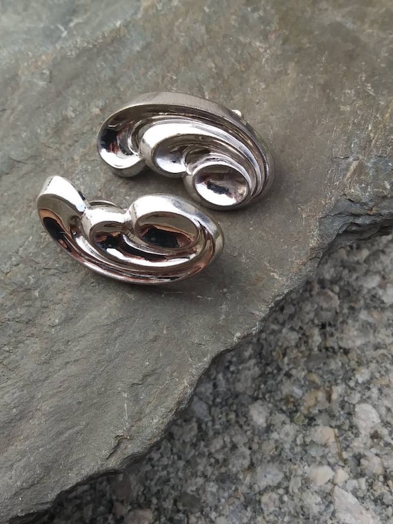 Vintage Sterling Silver Hollow Flourish Clip On E… - image 3