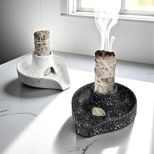 Minimalist Ceramic Incense Holder: Handmade Palo Santo Sage Burner