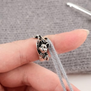 Adjustable Cat Tension Ring, Crochet Ring, Yarn Guide, Crochet Tension Regulator, Knitting Tool Ring, Beginner Knitting Crochet Gift