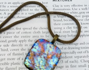 Colgante de vidrio dicroico naranja dorado: collar de vidrio fundido hecho a mano