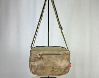 Diesel Gorpcore Umhängetasche mit mehreren Taschen aus Canvas