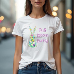 Blumenkaninchen-Ostern-T-Shirt: Vollblüten-Kaninchen-Frühlings-T-Stück