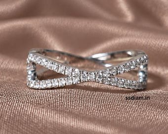 Anillo de boda Infinity Twist Pave, anillo de eternidad con diamantes redondos cultivados en laboratorio, anillo minimalista hecho a mano, regalo de promesa para ella.