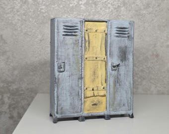 Rust Locker – Handmade Game Decor, Mini Basic crate Replica, Gaming Room Decor, Rust Fan Gift