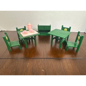 Groene Sylvanian Forest Family-eetkamermeubels Jaren 80