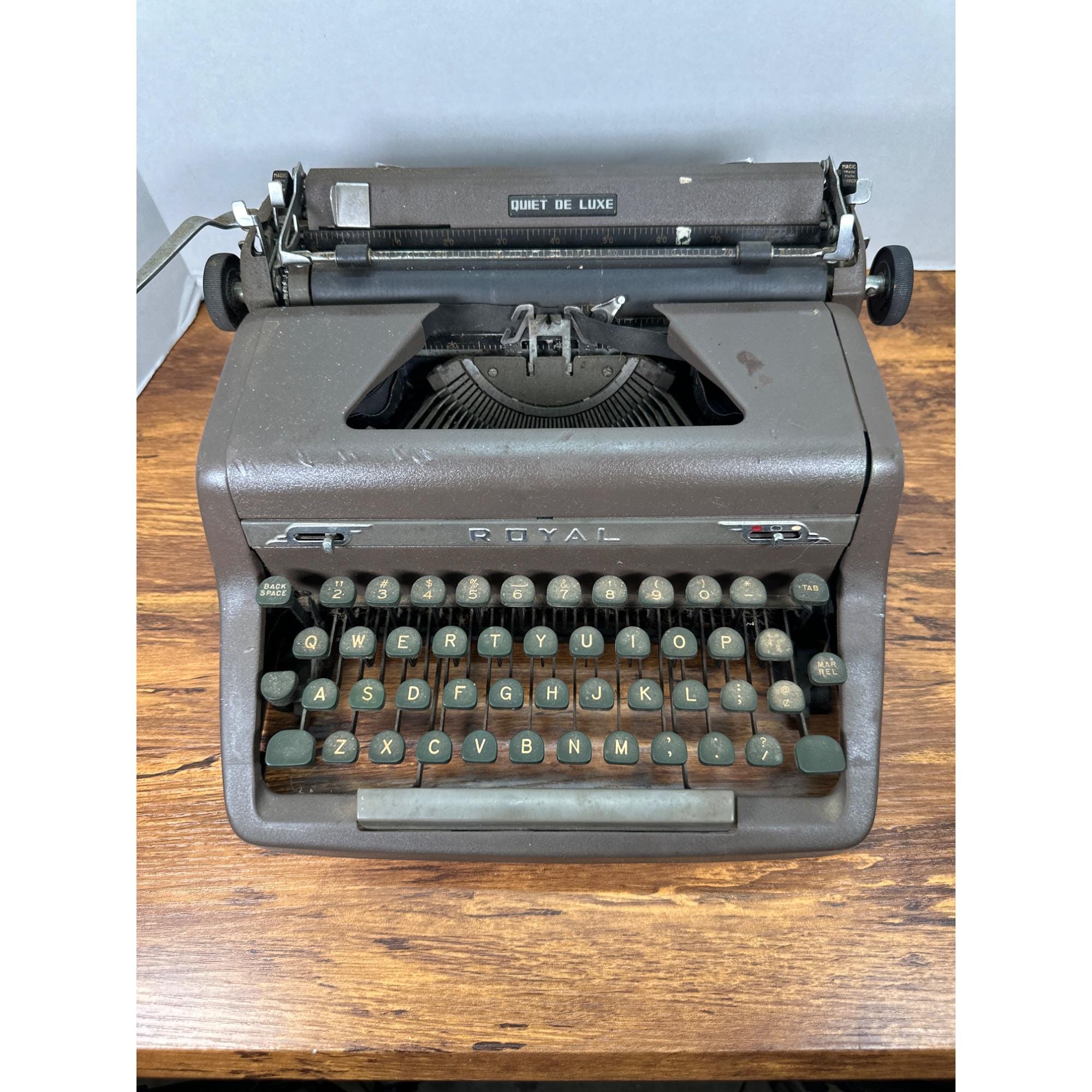 Royal quiet deluxe typewriter - Etsy 日本