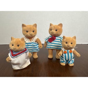 Sylvanian Forest Families Baerenwald Murr Cat Family