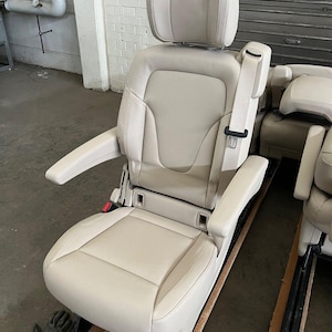ORIGINAL Mercedes Benz W447/W448 V-Class/Vito Single Seat Artificial Leather Beige NEW