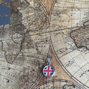 Union Jack Necklace – British Flag Pendant, London Souvenir