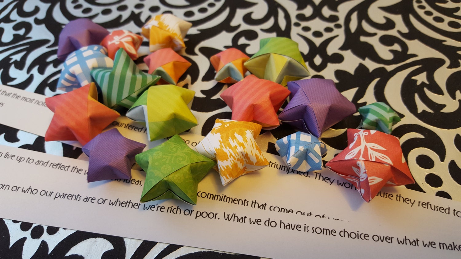 100 Origami Wishing Stars with customizable messages