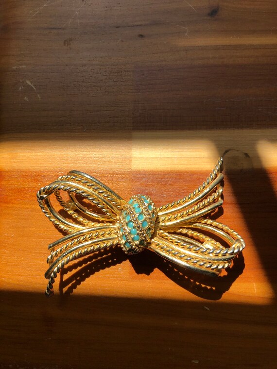 Vintage Brooch Gold Tone With Turquoise - image 1