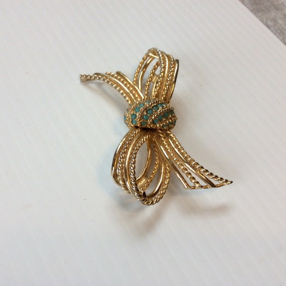 Vintage Brooch Gold Tone With Turquoise - image 7