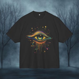 Maglietta in cotone ultra pesante, maglietta con occhio cosmico, spedizione rapida nell'UE, maglietta con grafica psichedelica, regalo per gli amanti dello spazio, abbigliamento da festival, stile boho