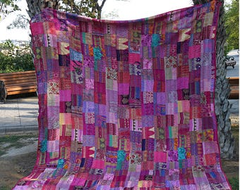 Handcrafted Silk Patchwork Kantha Quilt: Bohemian Floral Bedspread