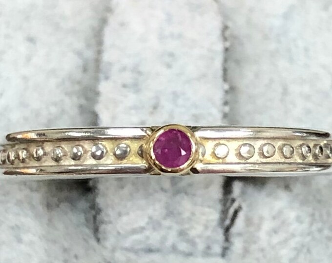 Estate Jewelry Silver Round Ruby Stackable Band Ring Sterling Silver SS