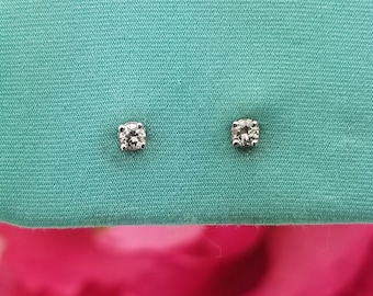 14K White Gold Diamond Stud Earrings, .15CTW, Vintage