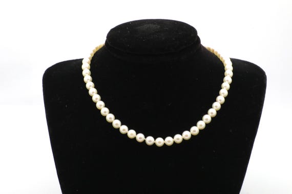 Vintage 1990's Classic White Pearl Necklace w/ 14K Yellow Gold