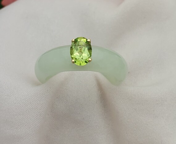 14K Jade Solitaire Peridot Ring-Yellow Gold Head-… - image 4