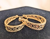Vintage 1980’s 14K Yellow Gold Diamond Cut Elongated Hoop Earrings-7/8”L